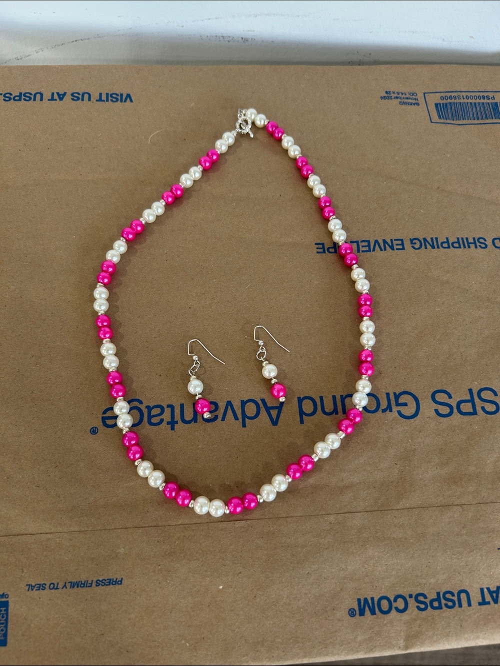 Costume Jewelry Pearl & Pink Beaded Necklace and Earring Set